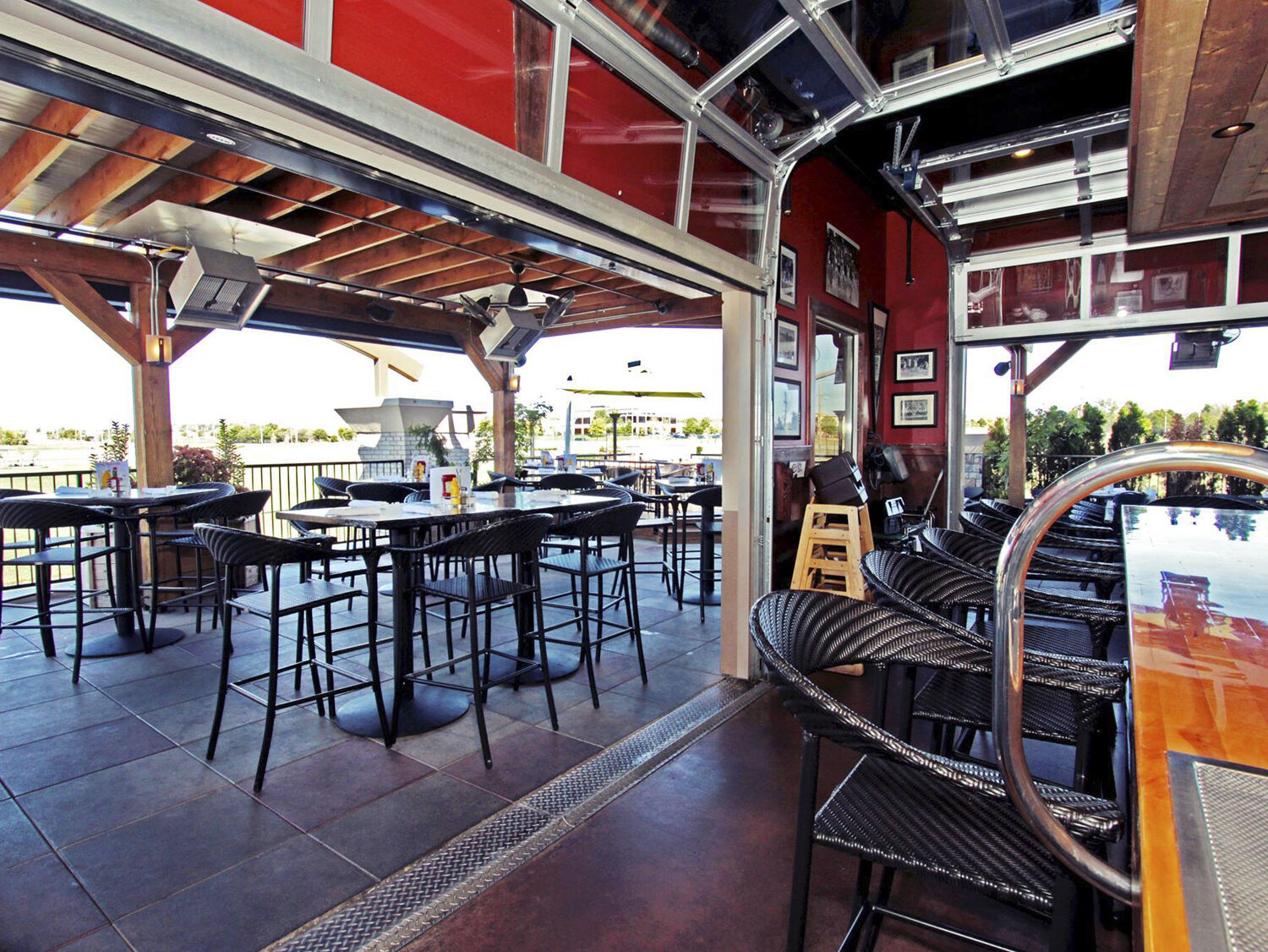 Coach's Bar & Grill